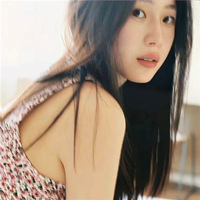 红唇相吻